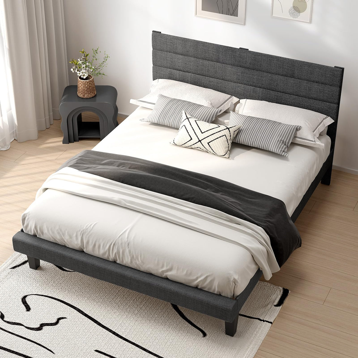 Queen Size Linen Fabric Upholstered Platform Bed Frame N89872